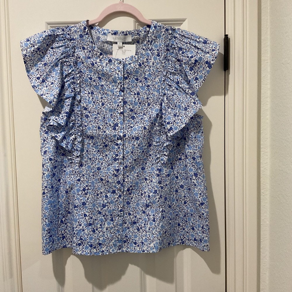 Medium Sugarlips blue and white floral top.